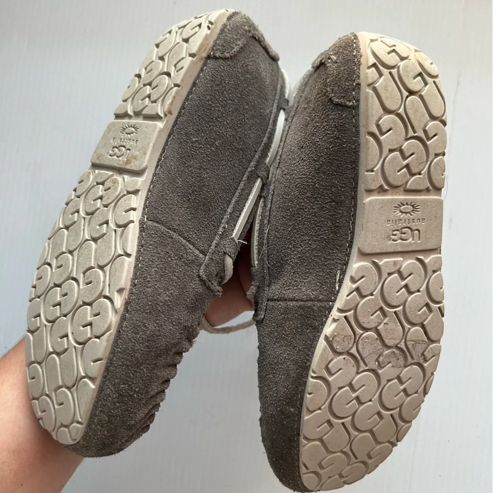 Girls UGG | Moccasins Size 1